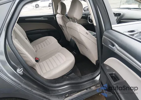 2020 Ford Fusion S z USA, uszkodzony, nr VIN 3FA6P0G76LR256257